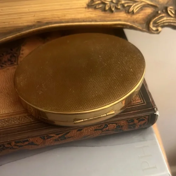 Mother of Pearl 1950’s vintage makeup compact - Picture 4 of 5